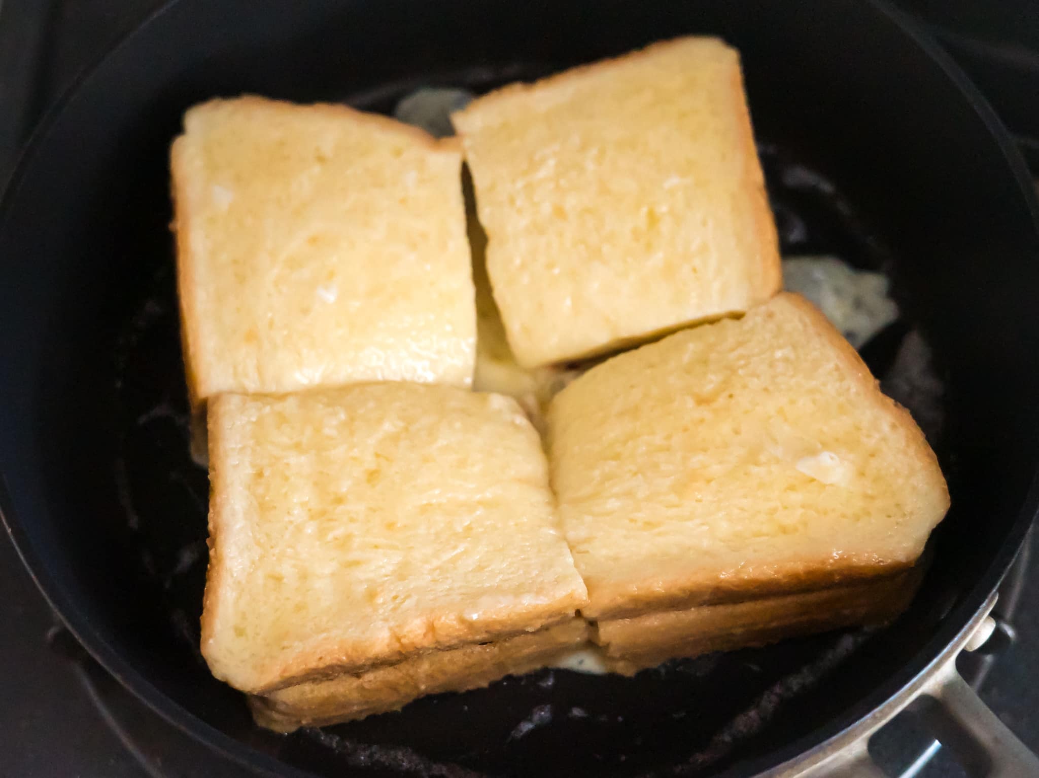 ヌテラフレンチトースト フライパンで焼く