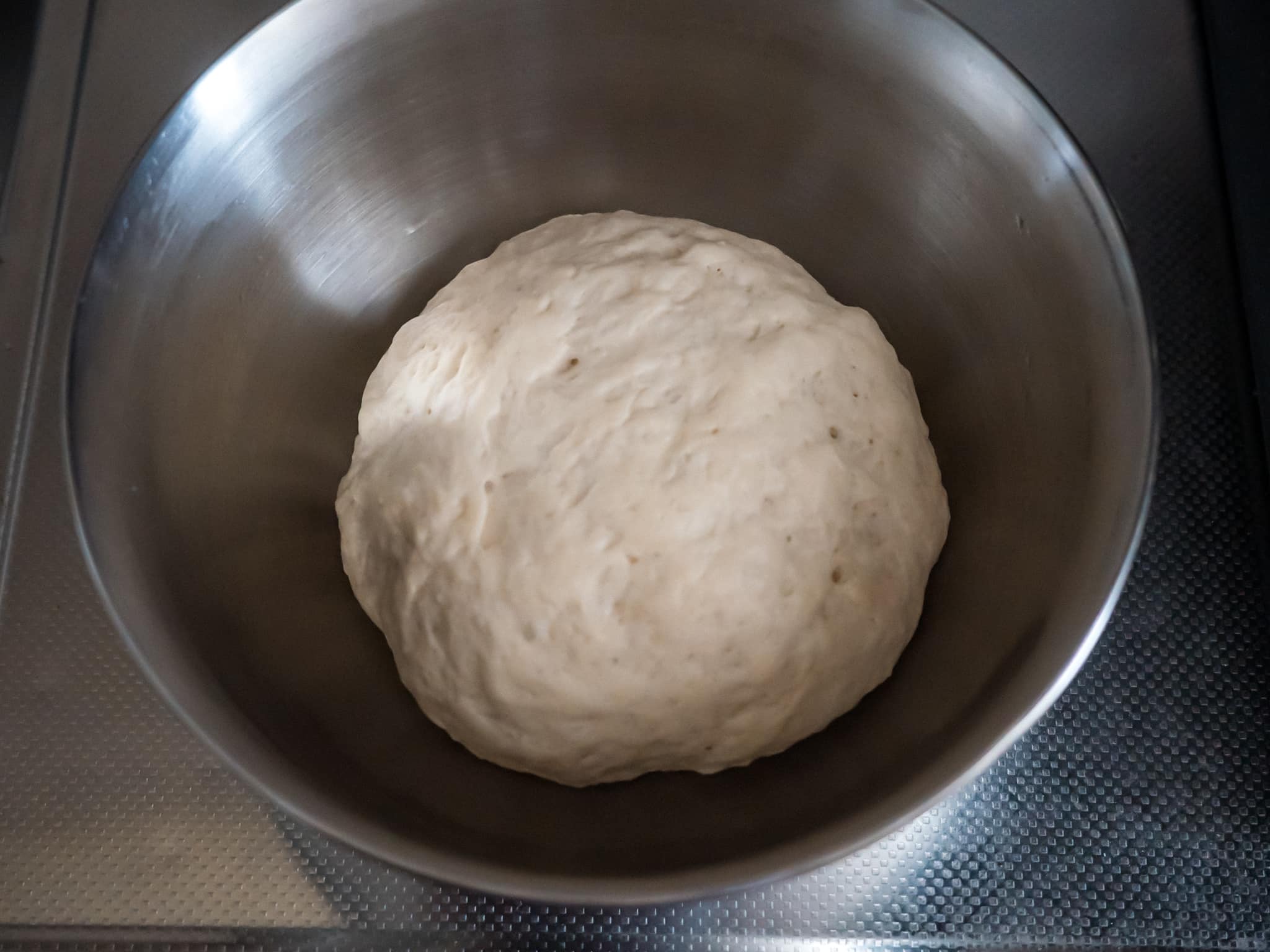 ベーコンエピの生地、一次発酵終わり