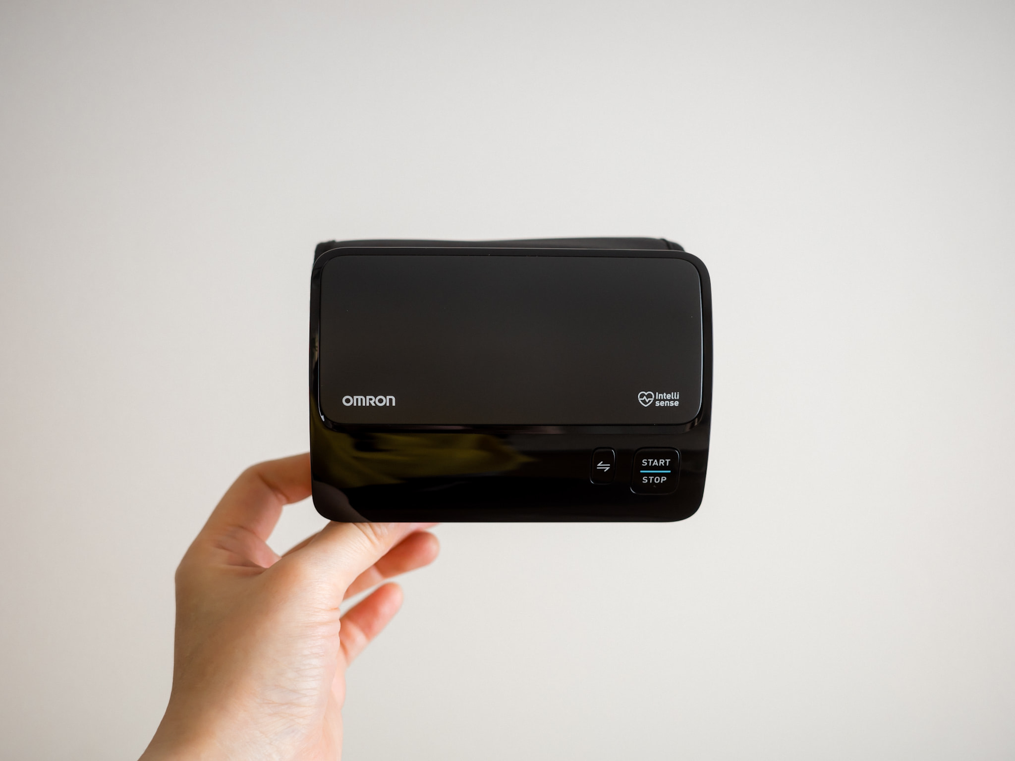 オムロン 血圧計 HCR-7608T2 本体