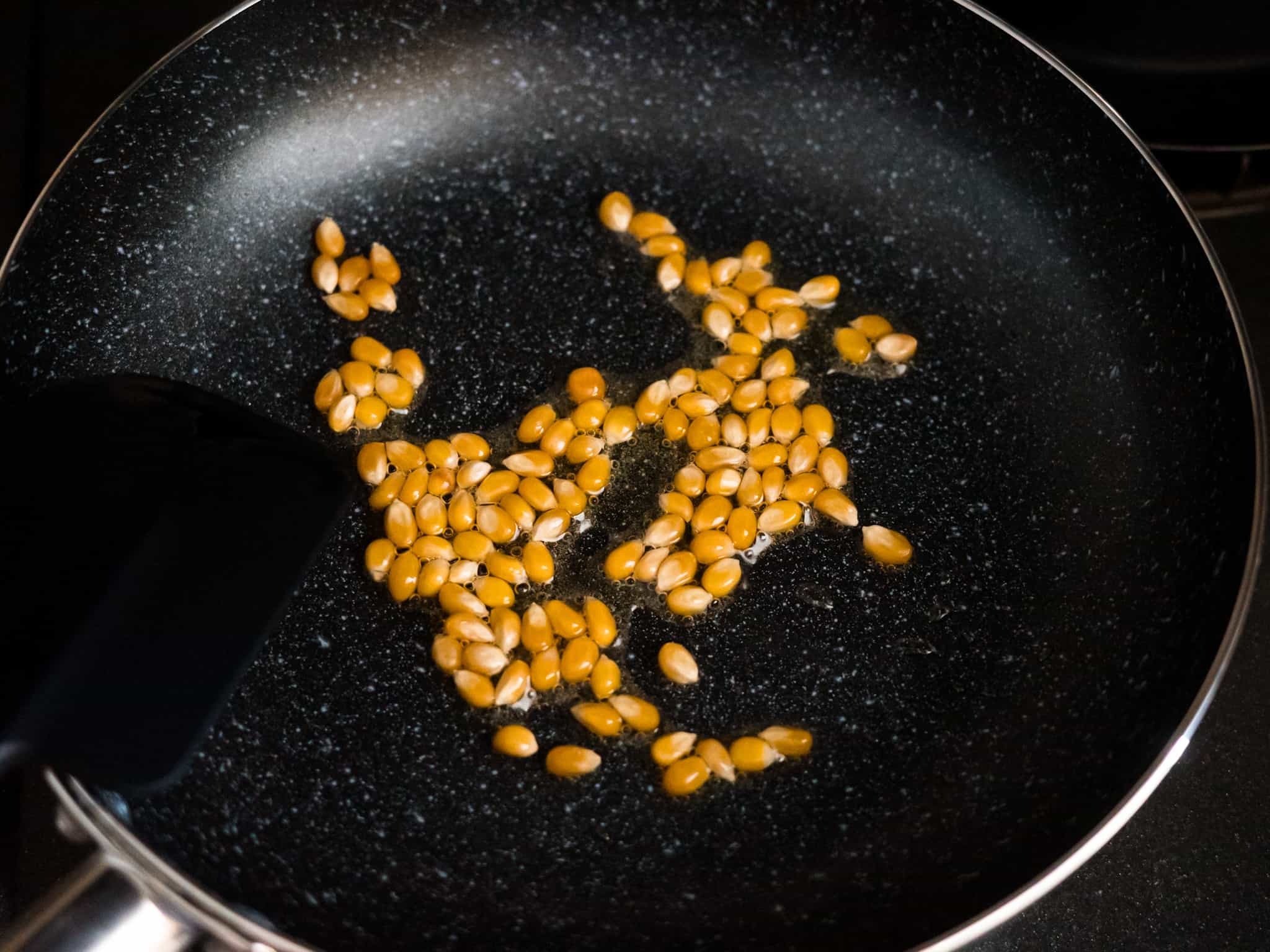 ポップコーン 豆 フライパン
